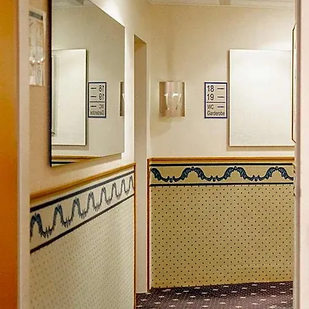 Ambient Zum Schwan Szálloda 3*
