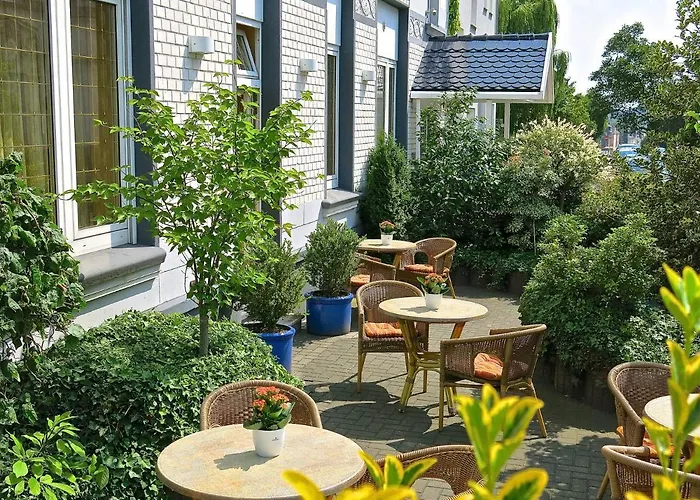 祖姆施万安姆比恩特酒店 盖尔森基兴